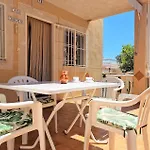 Beautiful Home In Torrevieja With Swimming Pool בית נופש