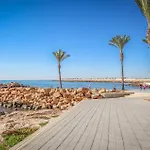 Beautiful Home In Torrevieja With Swimming Pool טורבייחה