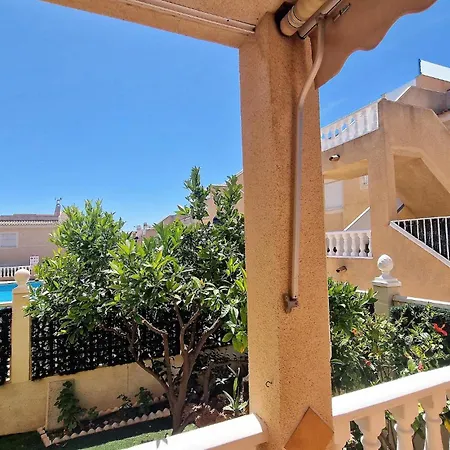 Beautiful In With Swimming Pool Сasa de vacaciones *